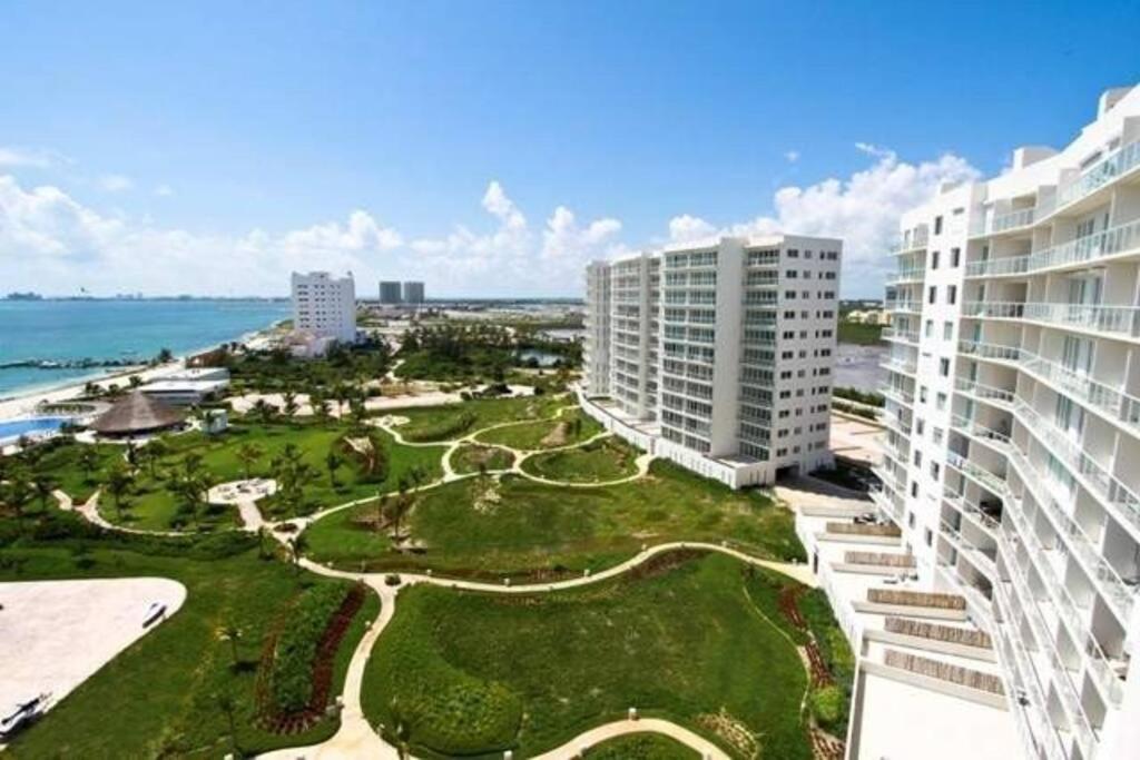 Amara Cancun Beachfront Condo Екстериор снимка