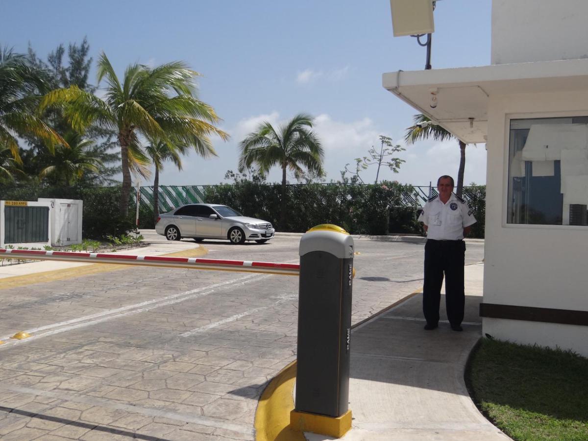 Amara Cancun Beachfront Condo Екстериор снимка
